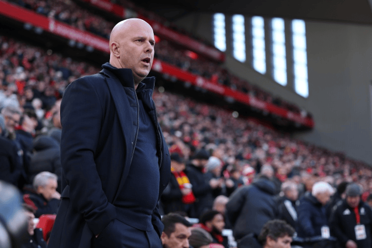 关键时刻突围战来临，利物浦围绕荷甲回应争议，信心回归，阵容厚度经受考验的简单介绍-九游体育官网